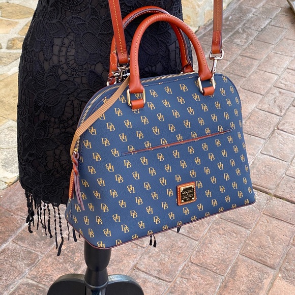 NWT Dooney&Bourke zip zip top Satchel signature - Picture 8 of 8